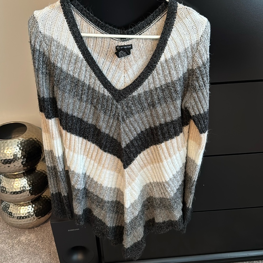 Vneck sweater